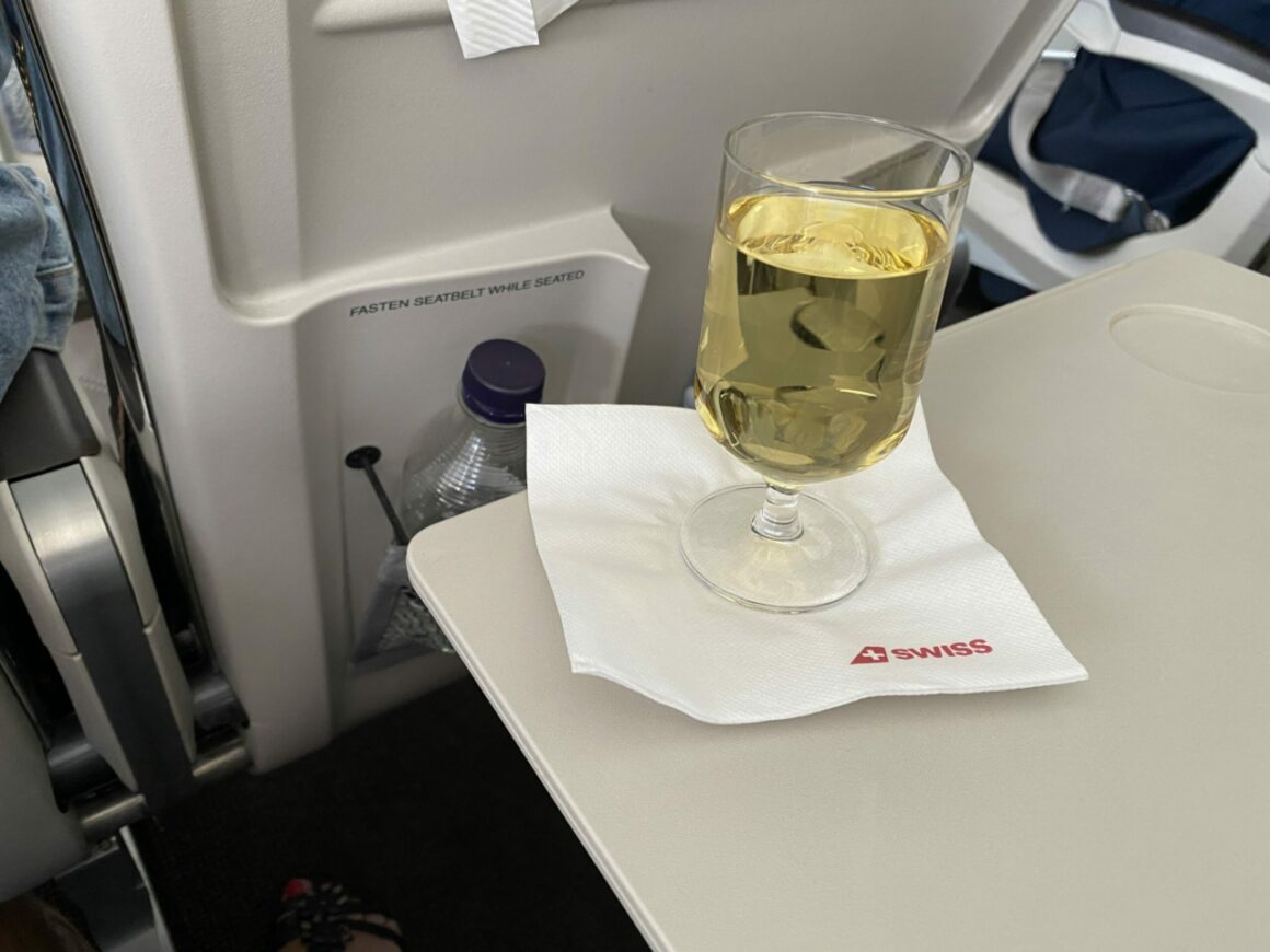 Swiss A220 business class champagne 