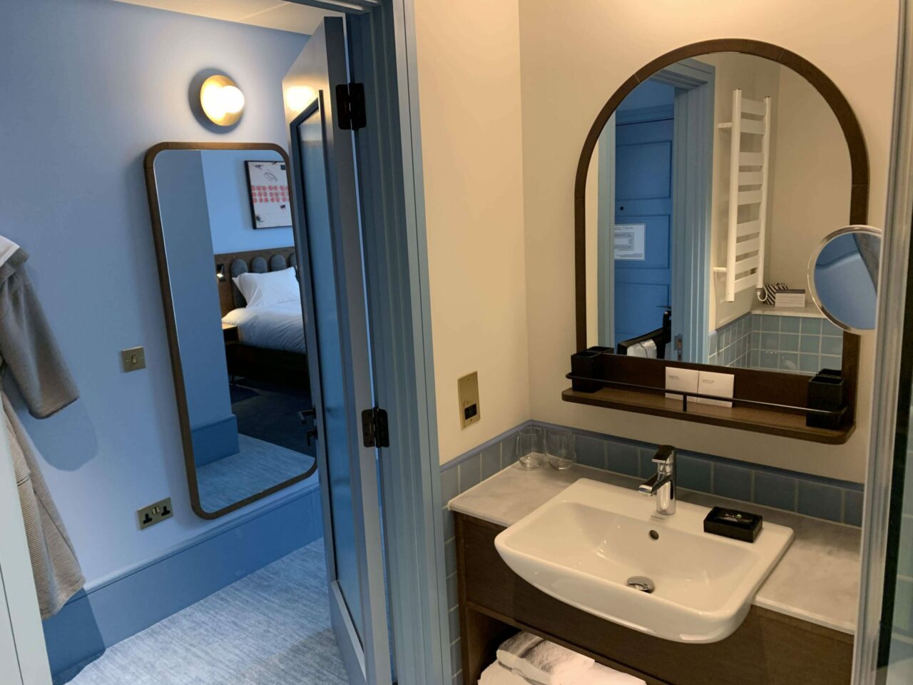 Hyatt Centric hotel bathroom
