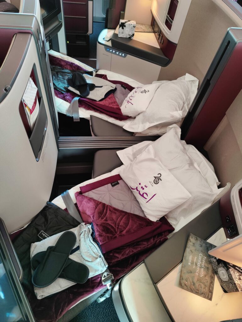 Qatar Airways' new B787-9 business class Premium Suite flatbed 