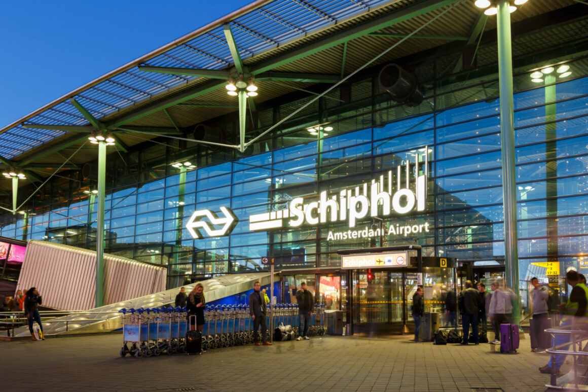 Terminal at Amsterdam Schiphol Airport (AMS) in the Netherlands - Tips for flying at the moment