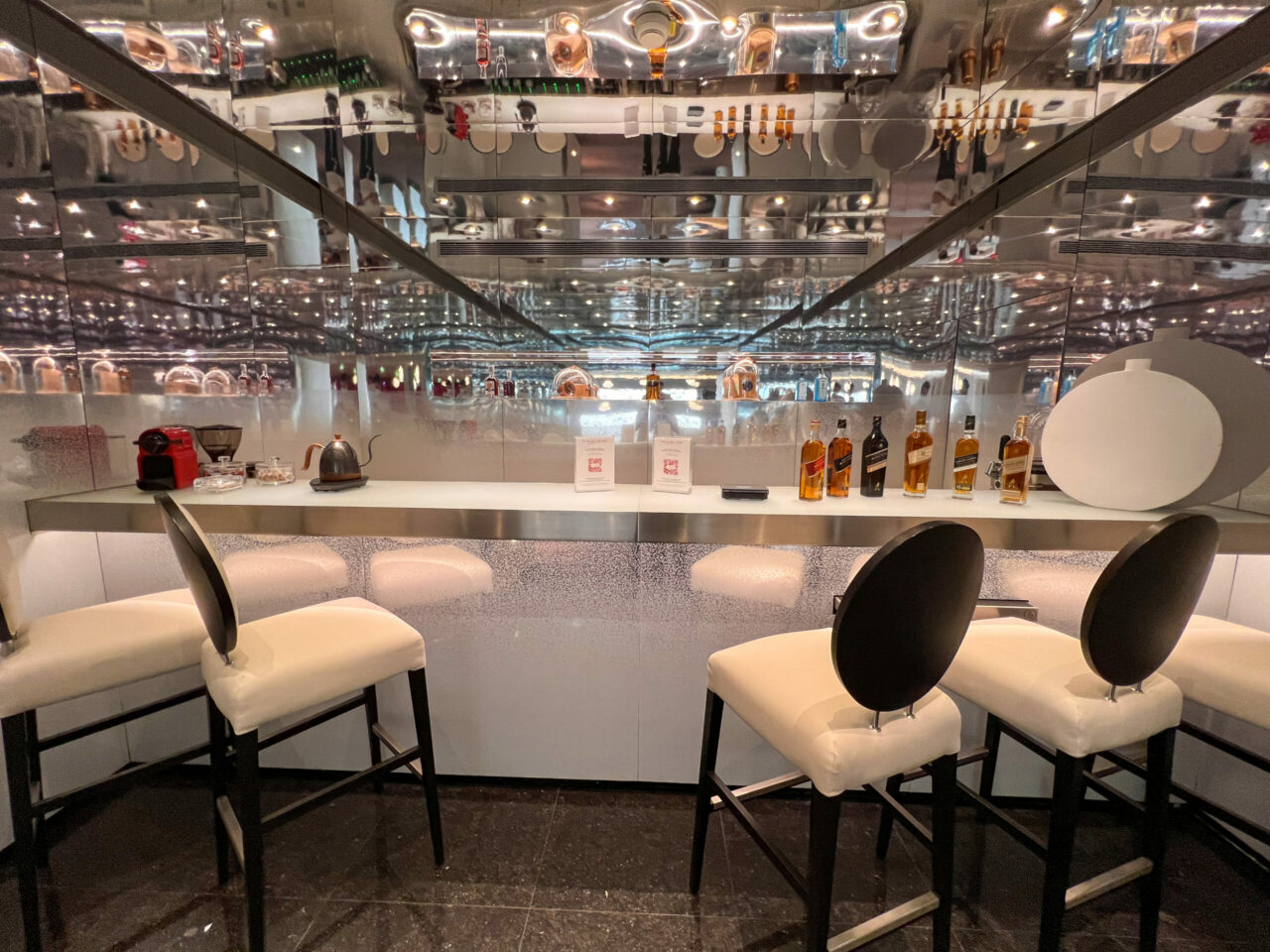 Air France La Première First Class Lounge bar