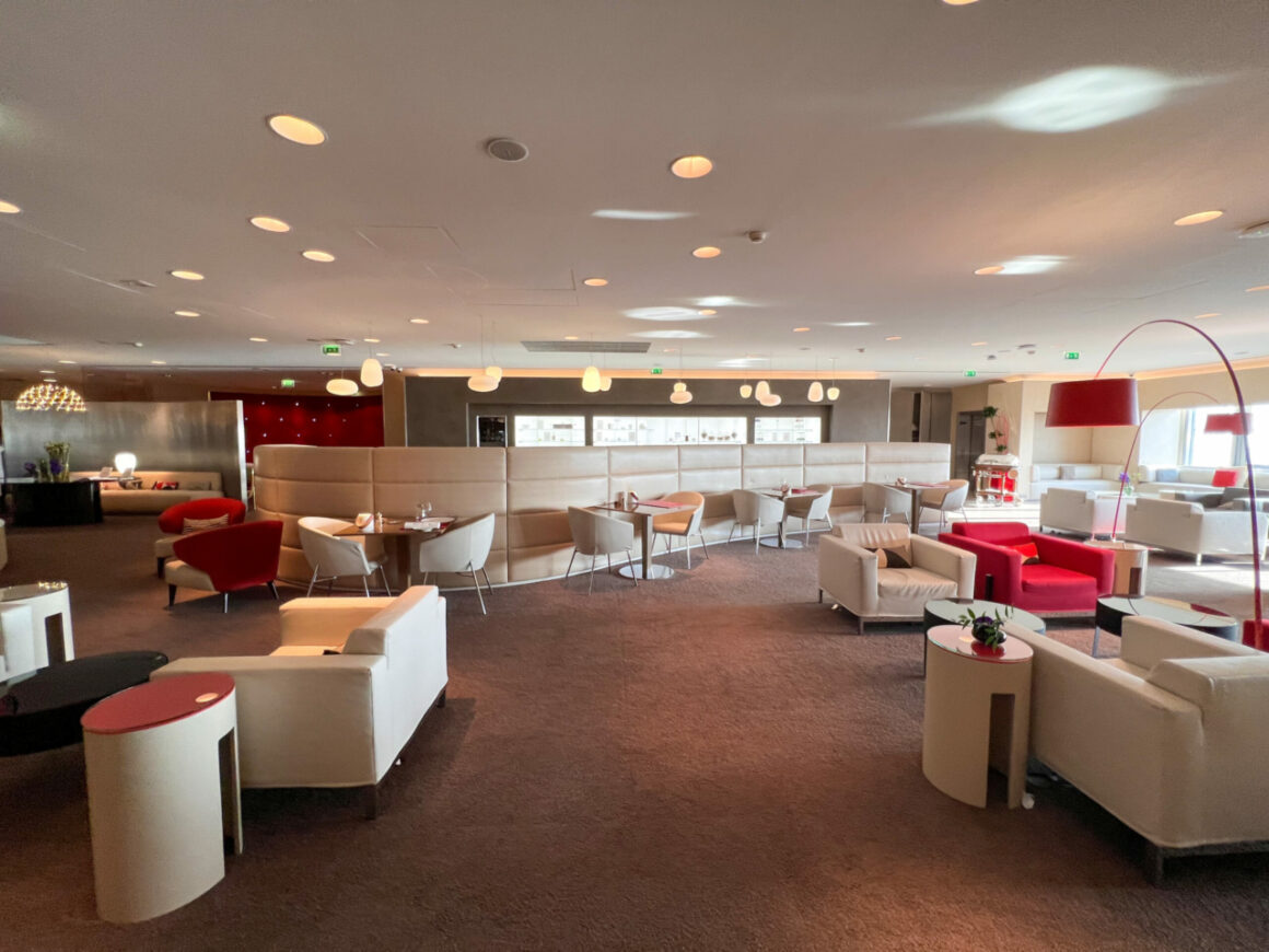 Air France La Première First Class Lounge look