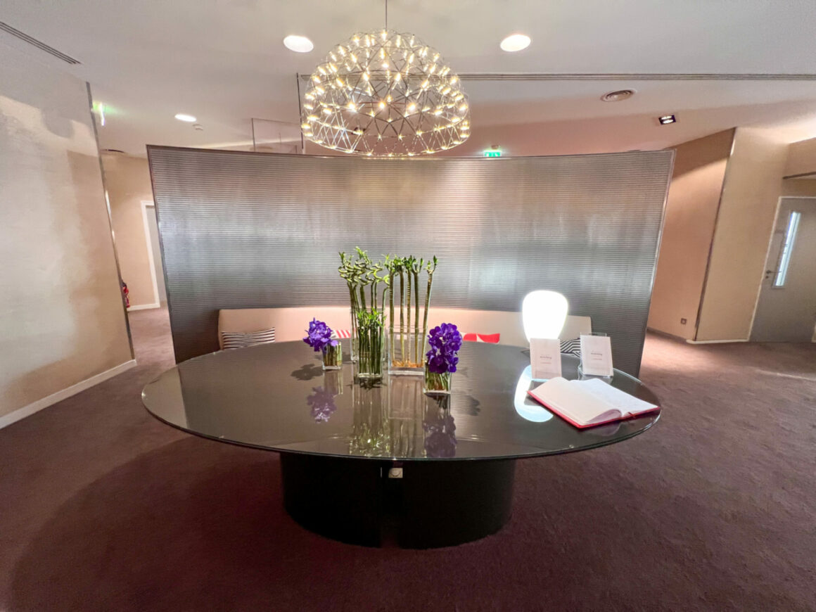 Air France La Première First Class Lounge table