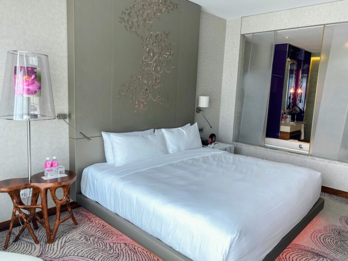 W Singapore Sentosa Cove hotel suite 