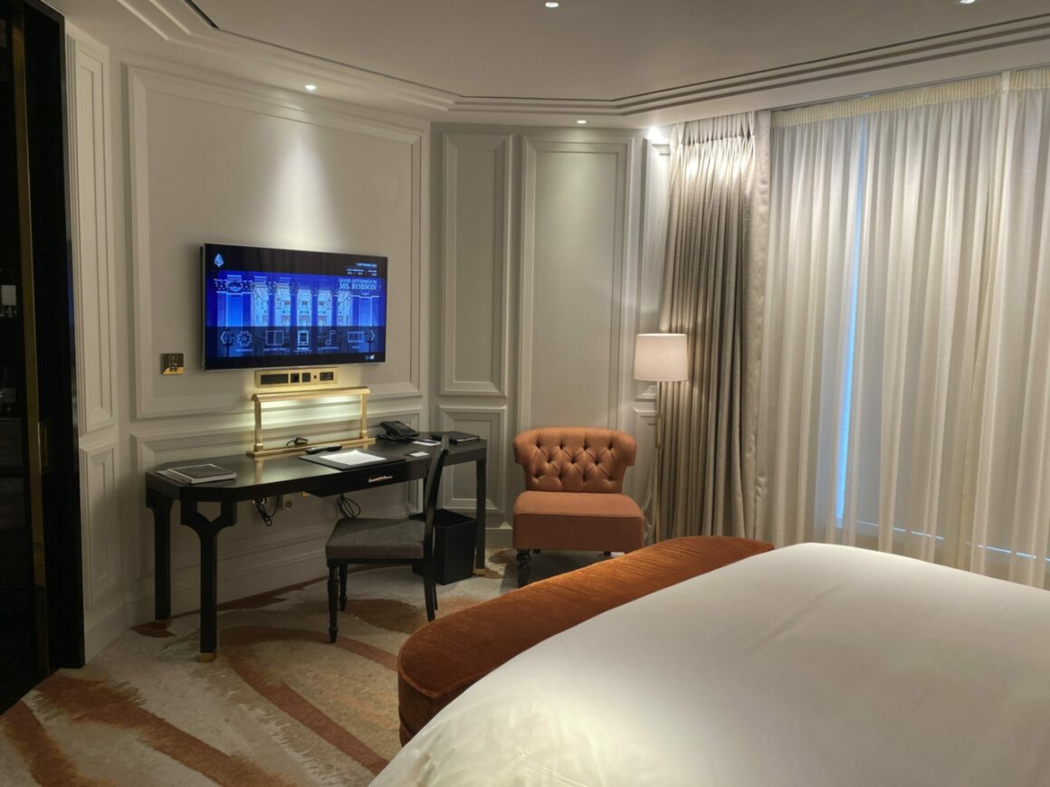 Four Seasons Hotel London Room Look 