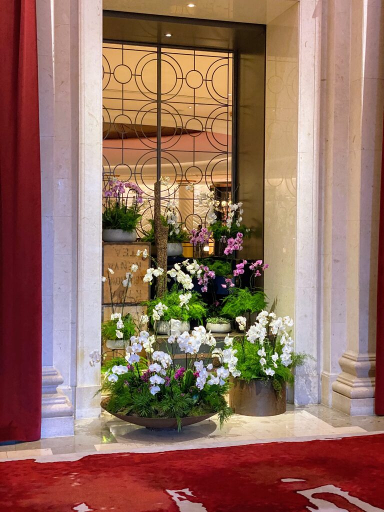 Four Seasons Hotel London entrance hall 