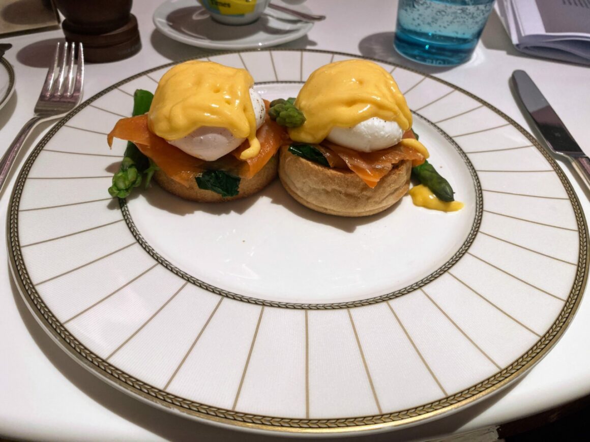 Eggs Royale 