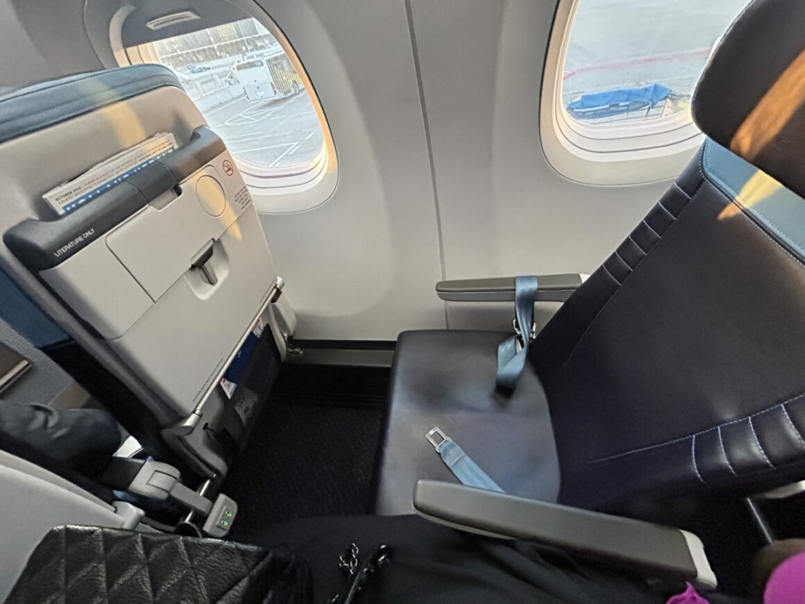 KLM City Hopper E190 Business class Seat 