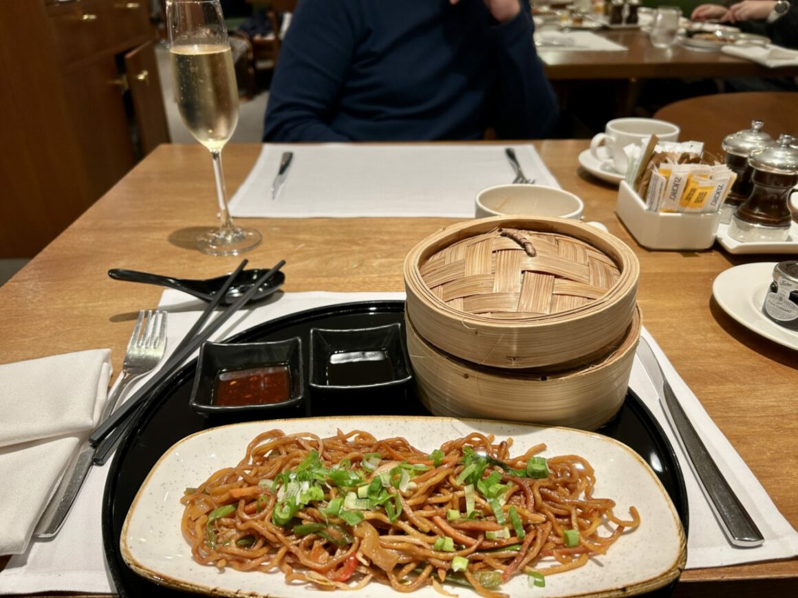 Cathay First lounge dining 