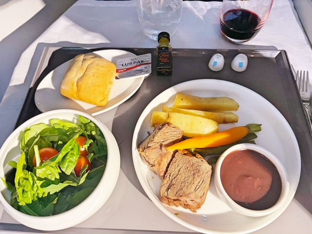 Aeromexico B787 business class food 