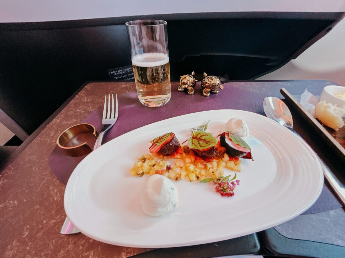 A330NEO Upper Class Suite - Food and Drink