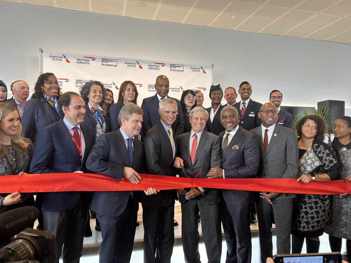 Sean Doyle cuts the ribbon with his fellow CEOs from AA and Iberia