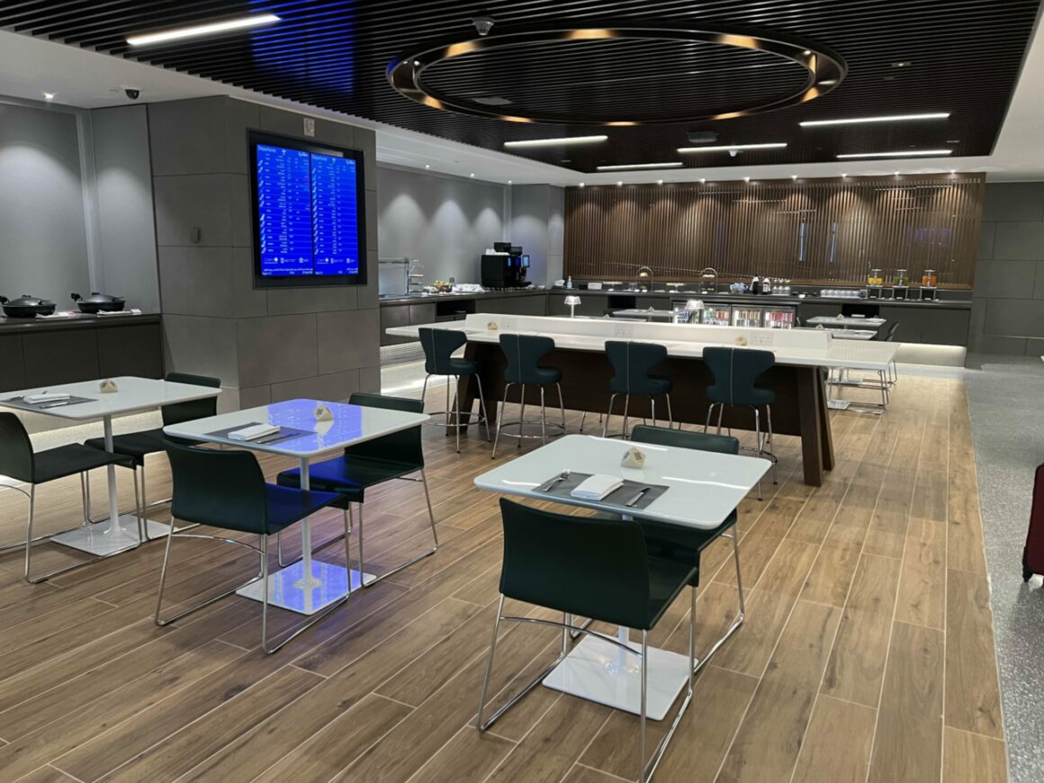 Qatar Airways new lounges Doha dining area 