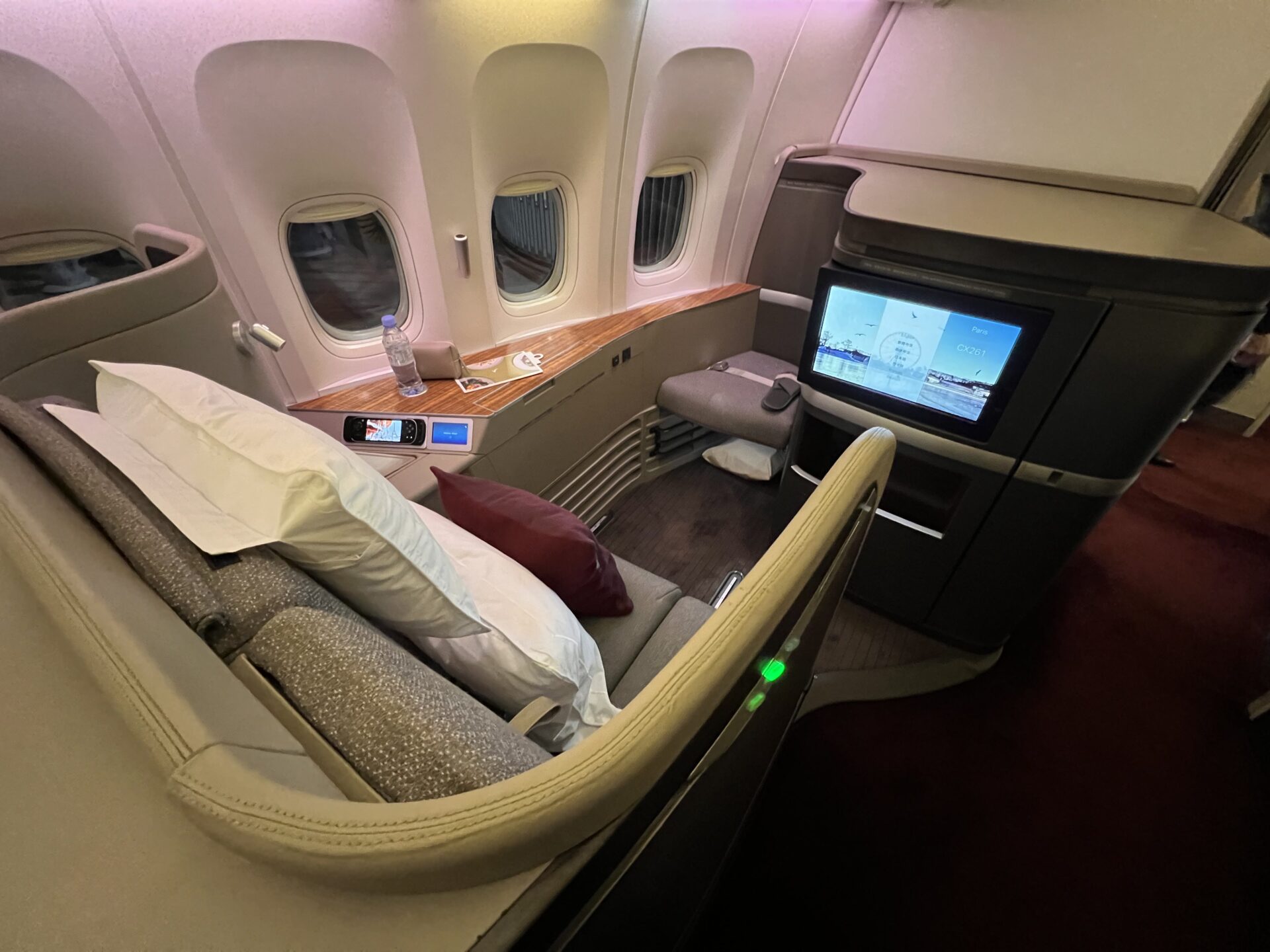 Review Cathay Pacific 777 300er Business Class With A Twist Turning Left For Less