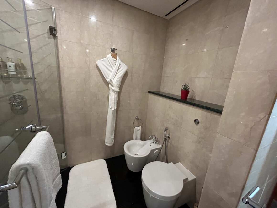 Jumeirah Emirates Tower Bathroom