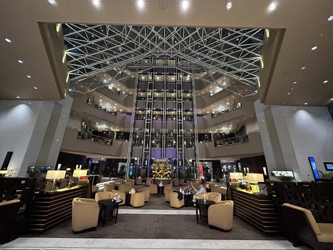 Jumeirah Emirates Tower Hotel Look