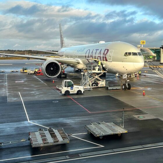 Qatar Airways B777 business class