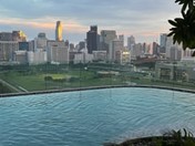 Waldorf Astoria Swimming pool bangkok