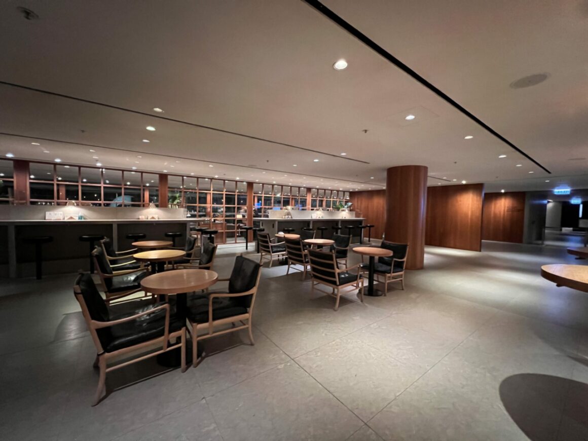 Cathay Pacific's 'The Pier' Business Class Lounge room