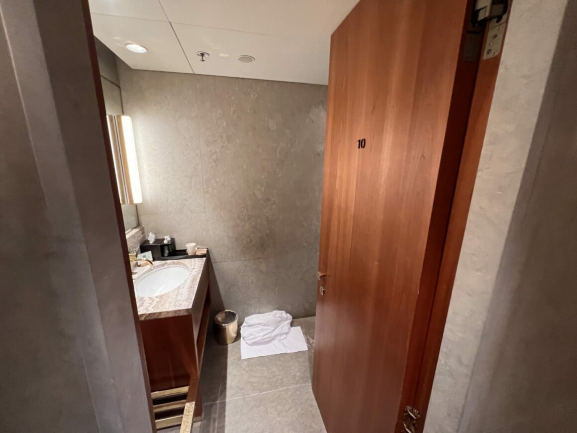 Cathay Pacific's 'The Pier' Business Class Lounge shower area