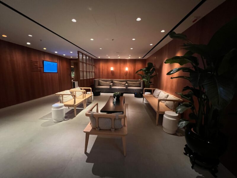 Cathay Pacific shower room lounge 