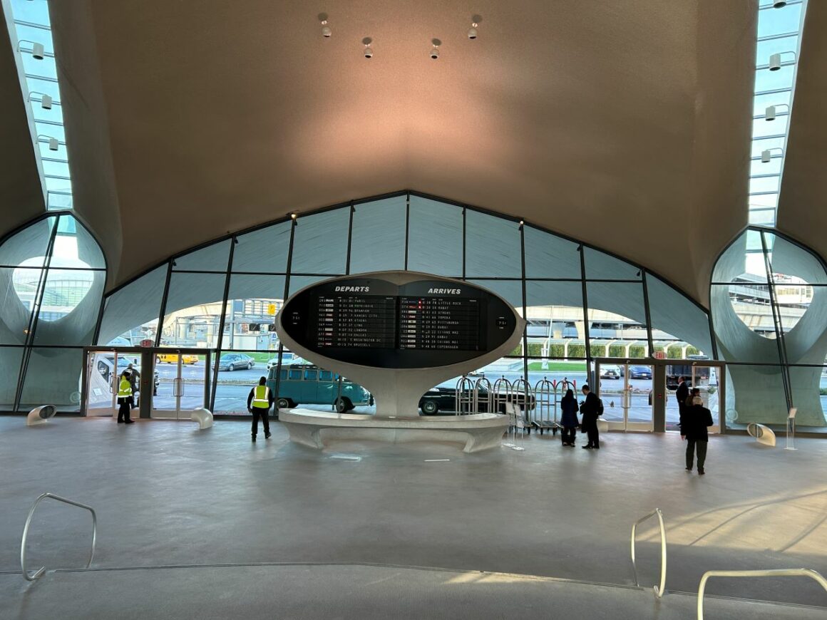 Departure and Arrival Screen at TWA Hotel