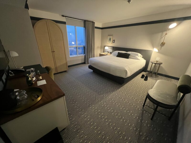 Kimpton Saint George Toronto room 