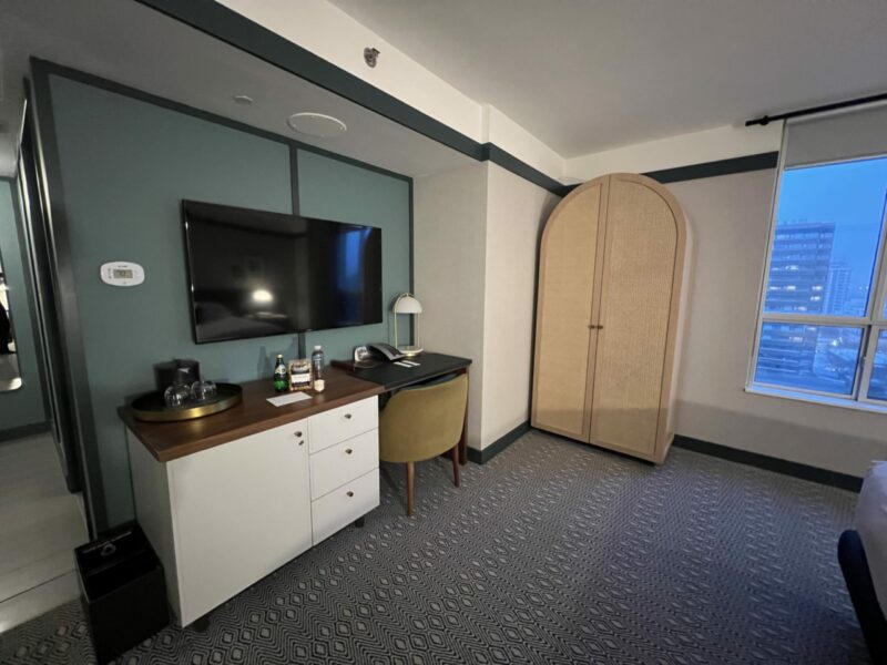 Kimpton Saint George Toronto wardrobe 