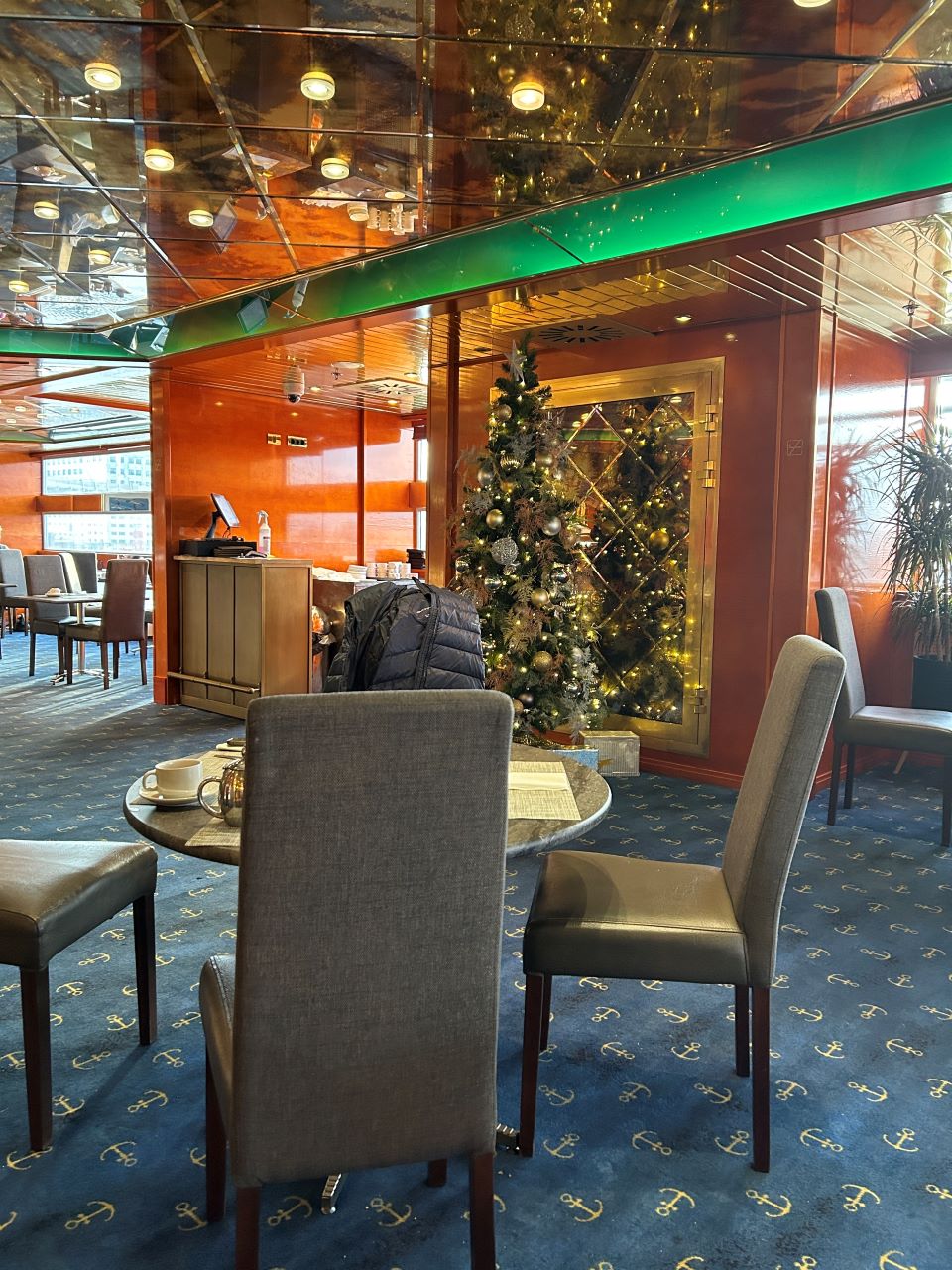 Sunborn London Yacht Hotel Inside