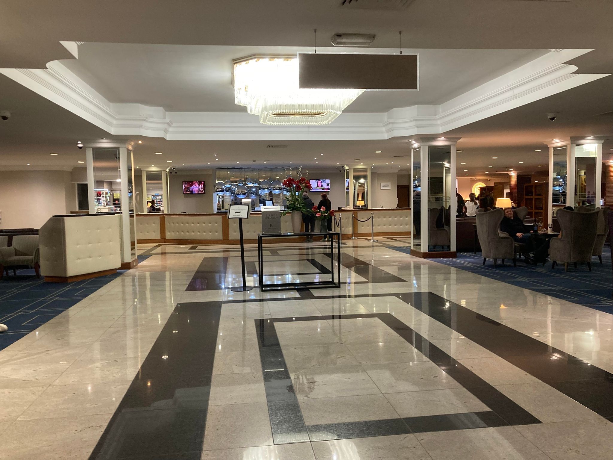The Renaissance London The Renaissance London Heathrow Hotel Reviews - Turning left for less