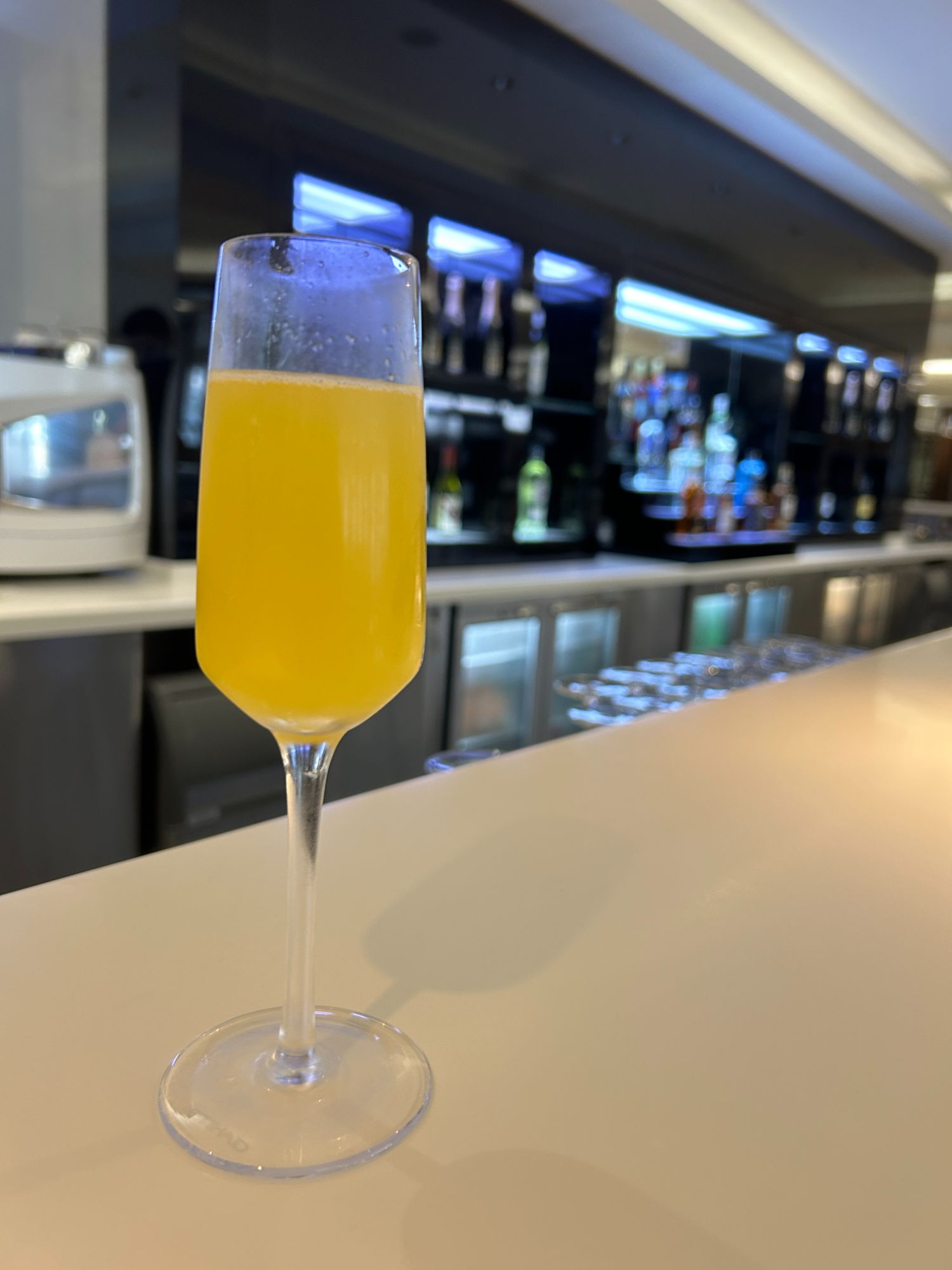 Bucks Fizz in Etihad business class lounge