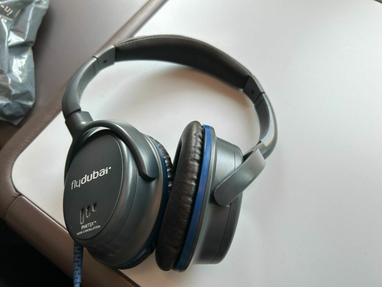 FlyDubai B737 MAX business class headphones 