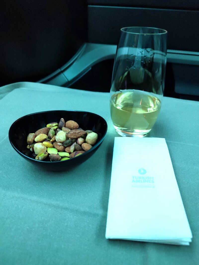 Turkish Airlines flights in Business Class Champagne and Nuts 