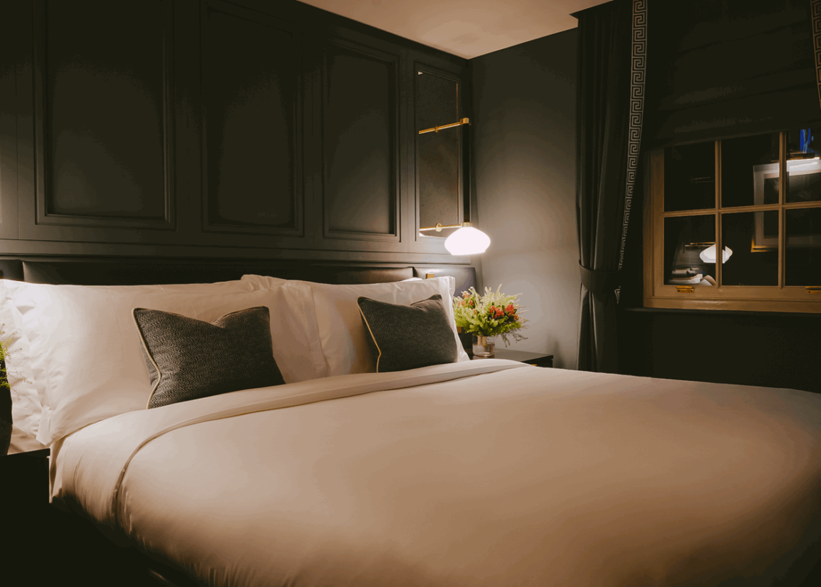 classic_room_the_mayfair_townhouse_london