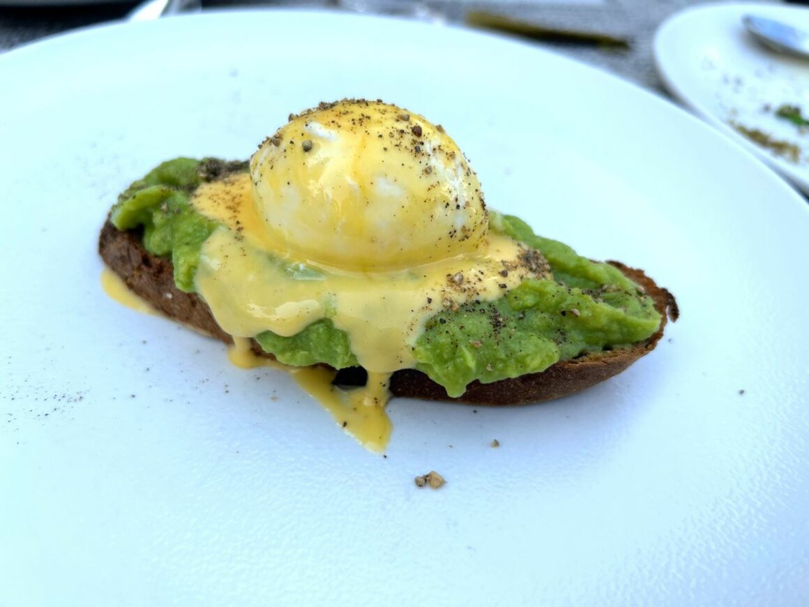 Eggs Benedict