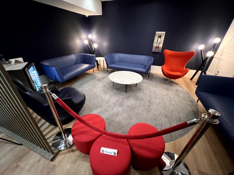 Air France's new lounge at Montreal Airport Sofa 