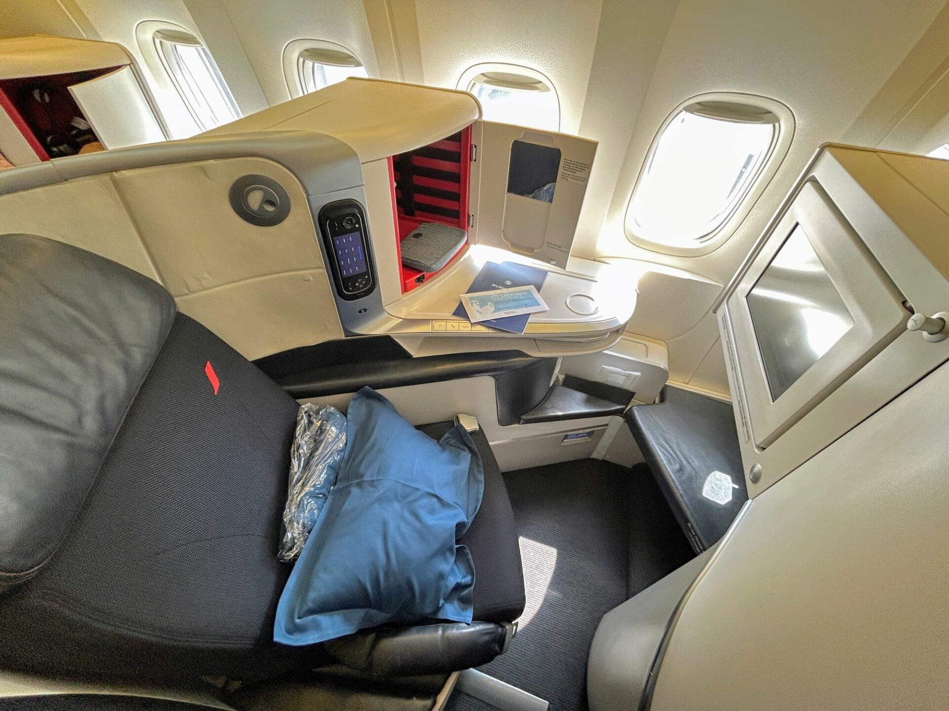 REVIEW: Air France B777-200ER business class review - C'est