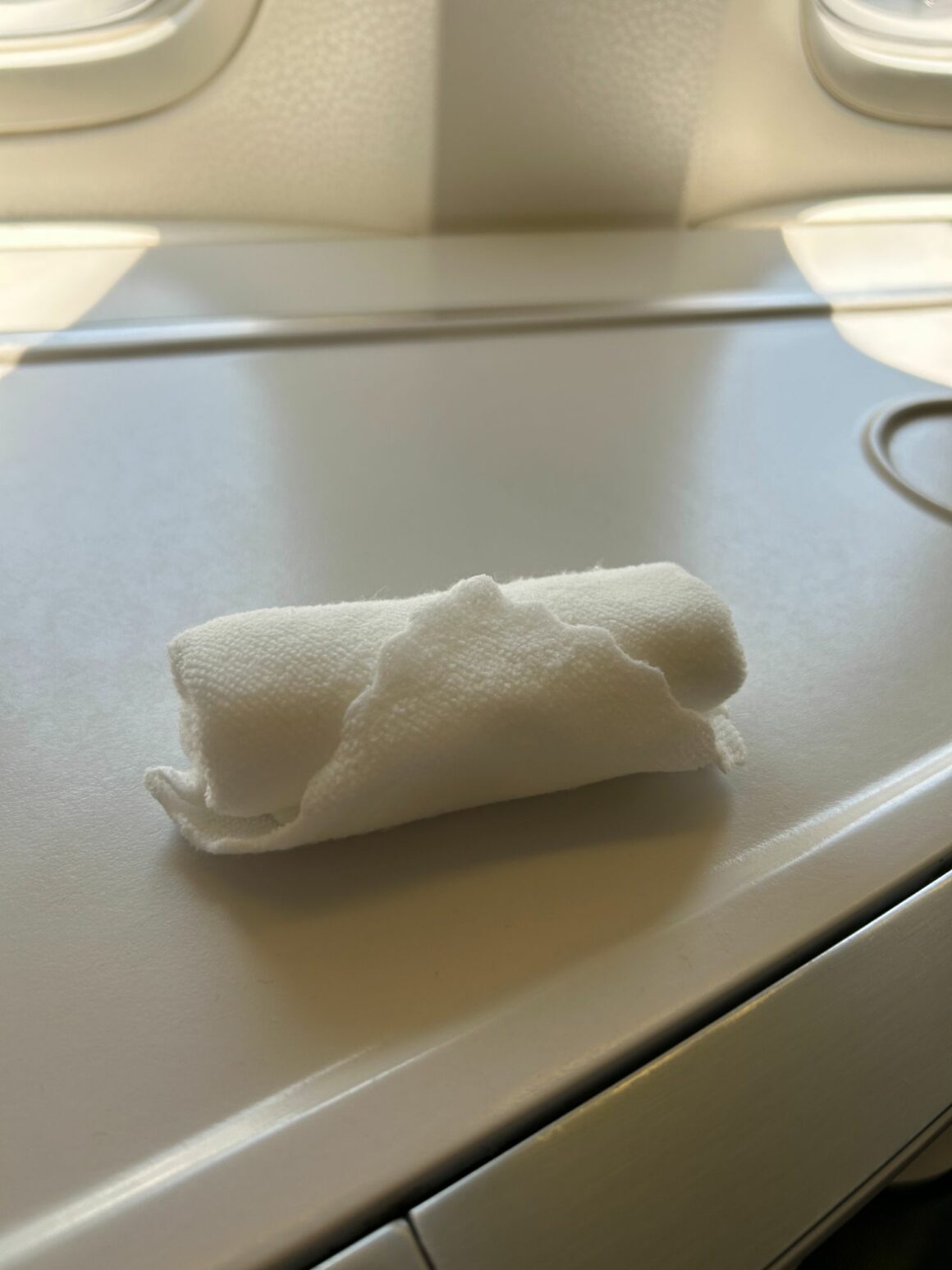 Hot Towel at Air France B777-200ER business class 