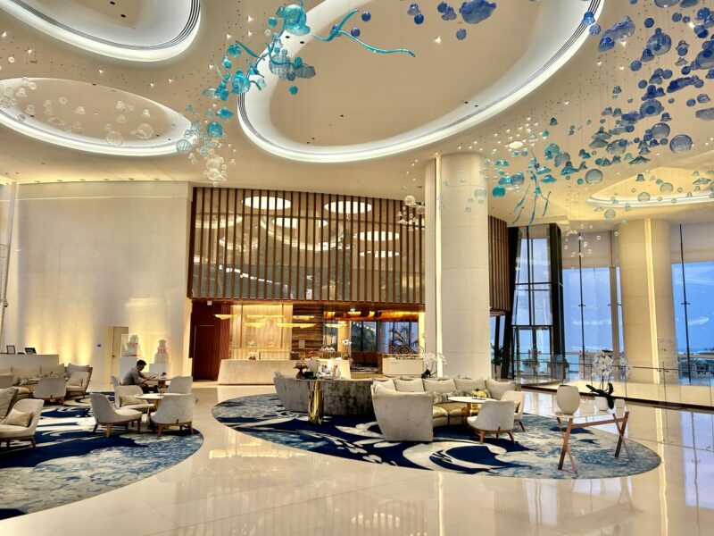 Jumeirah at Saadiyat Island Resort lounge