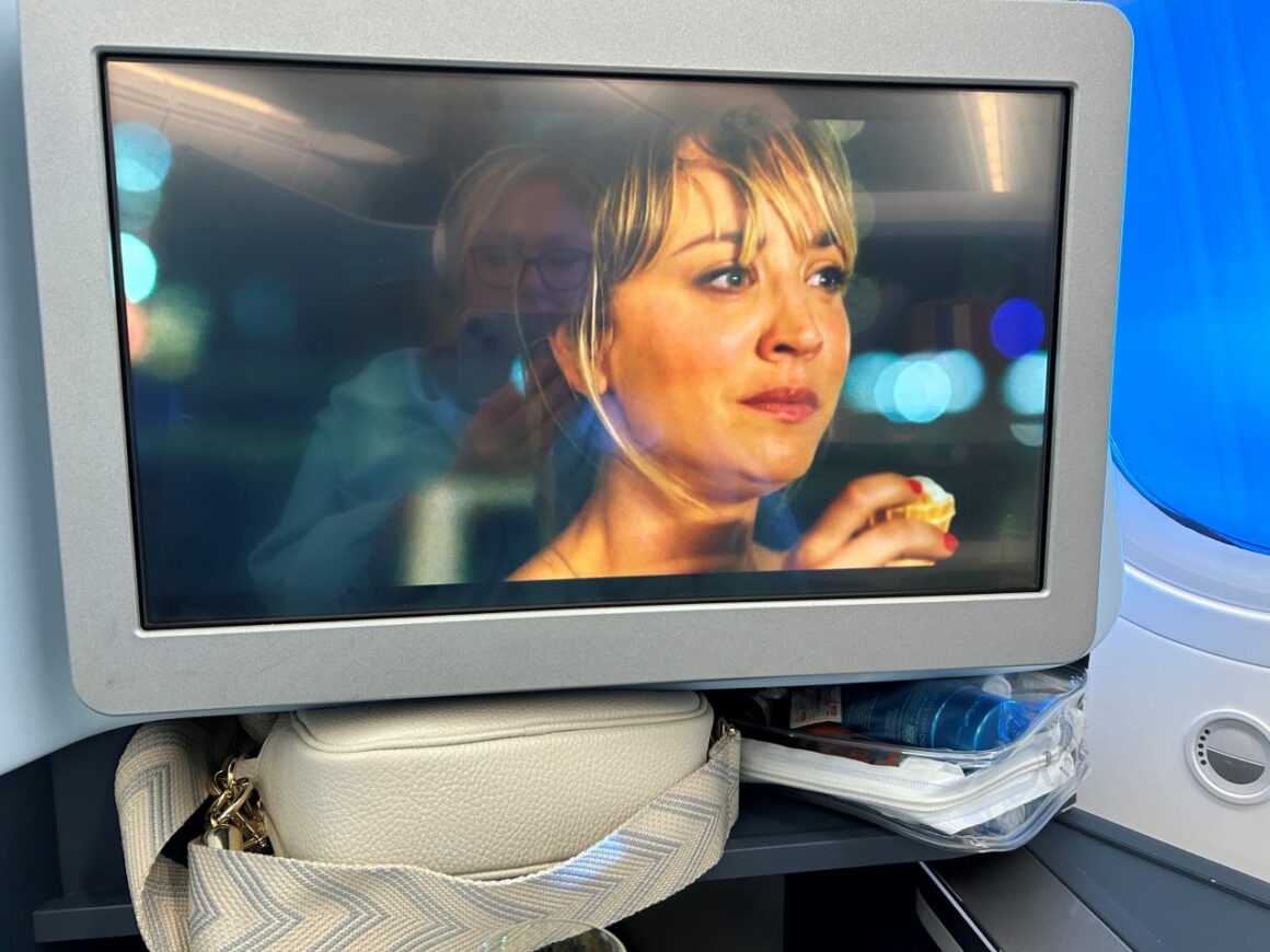 KLM Business Class IFE Screen Movie