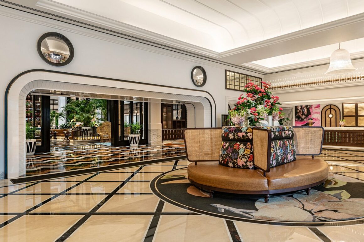 Check in at Westin Mina Seyahi Beach Resort