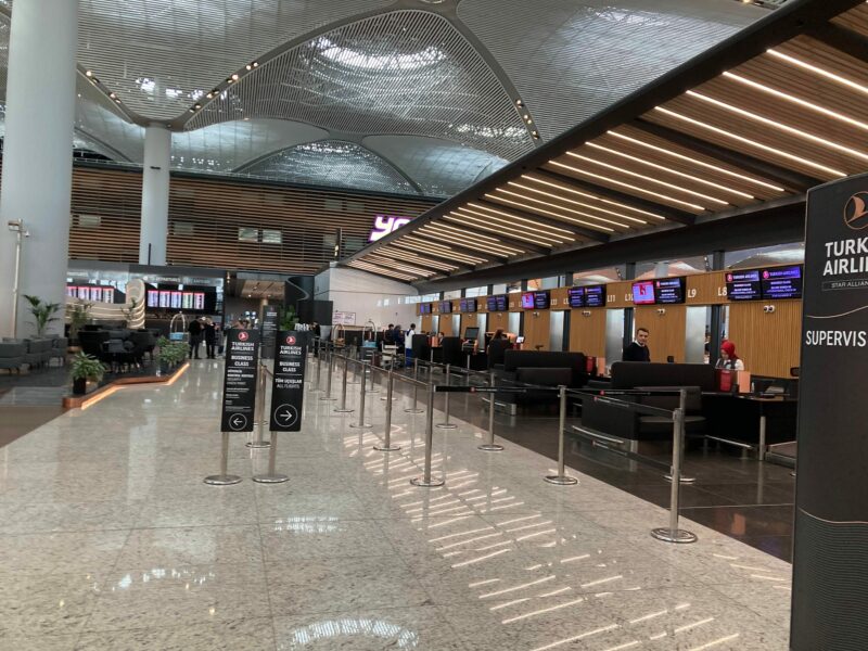 business class check-in at Istanbul Airport