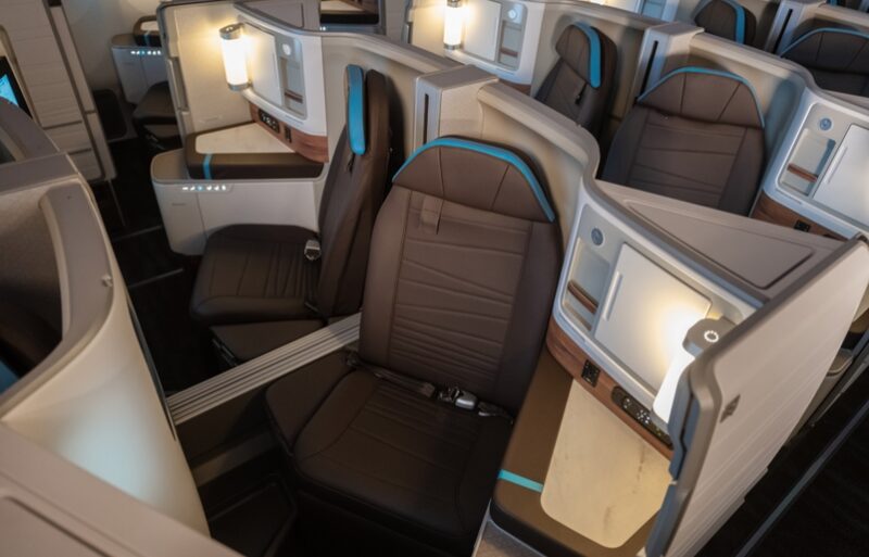 Leihōkū has 34 suites with fully lie-flat seating, an 18-inch in-flight entertainment screen, personal outlets, wireless charging and direct aisle access.