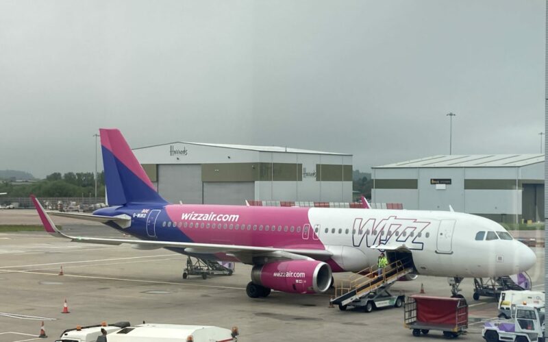 wizz air plane