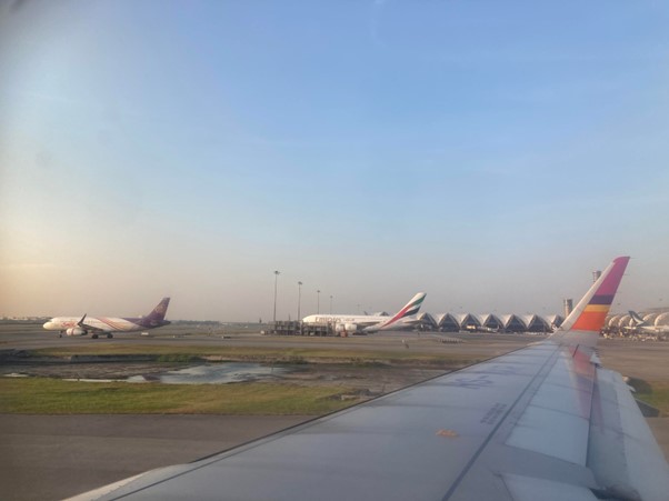 takeoff, thai smile airways, bangkok airport