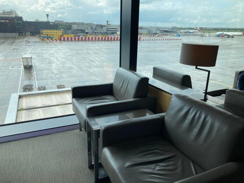 lounge seating at heathrow terminal 2, air canada lounge