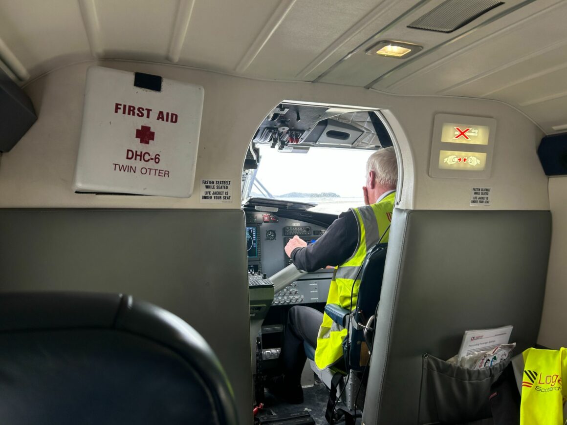 Twin Otter Cockpit Beach Landing 