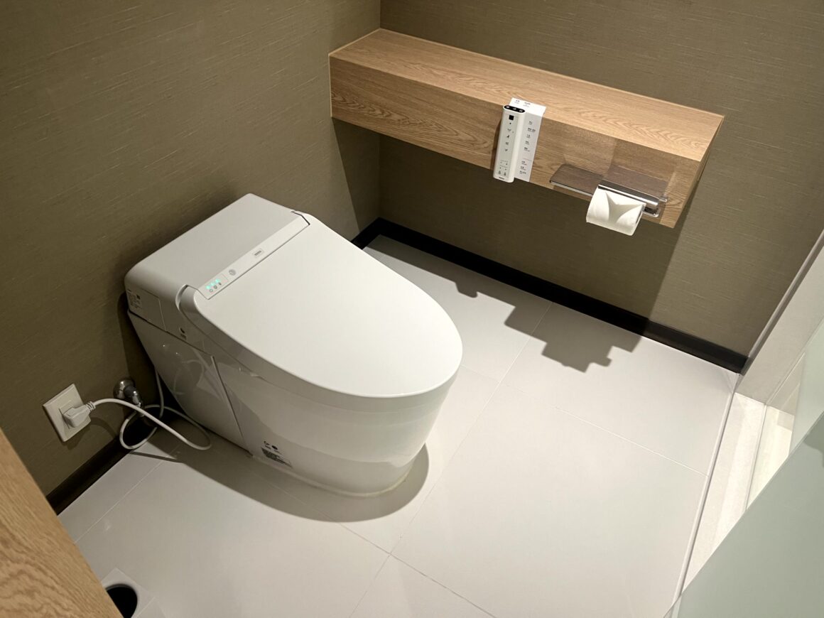 MGH Mitsui Garden Hotel Toilet