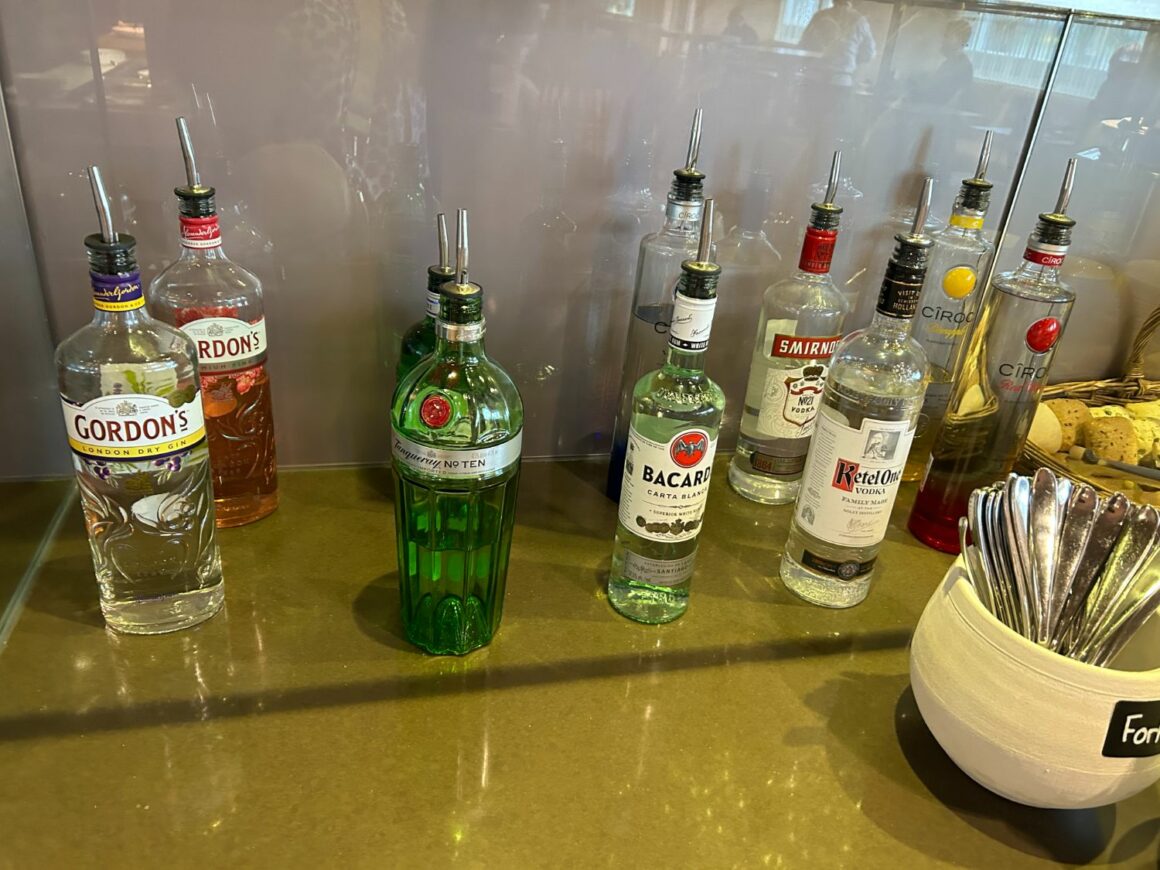 British Airways Lounge Glasgow Alcoholic Drinks 