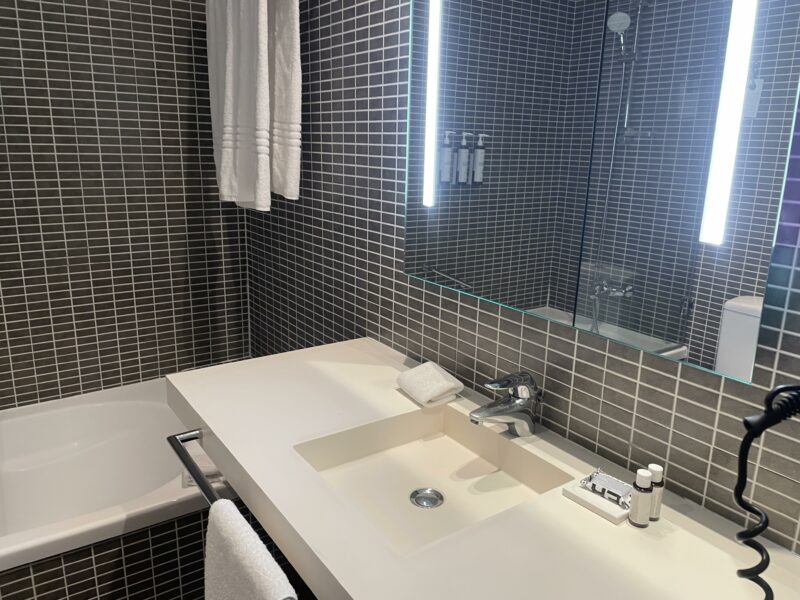 the bathroom, hotels in Alicante, ac by Marriott Alicante
